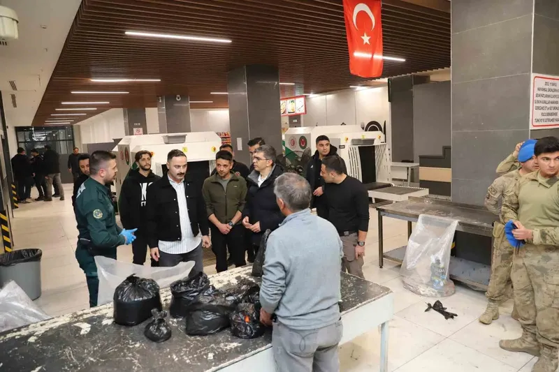 Gürbulak Gümrük Kapısı’nda inceleme