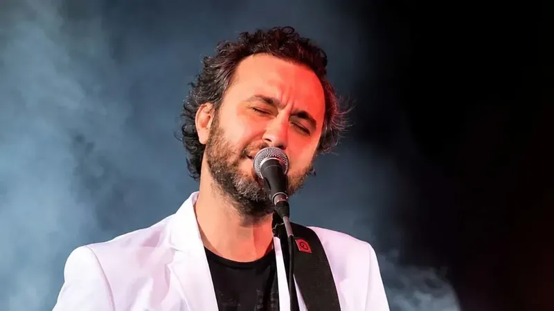 Şarkıcı Nev hayatını kaybetti
