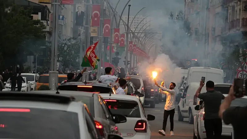 Cizre’de Amedspor kutlamaları kabusa döndü