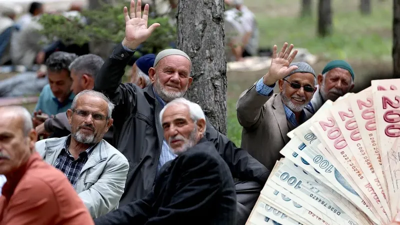 Emekliye refah payı! En düşük maaş 30 bin lirayı aşabilir