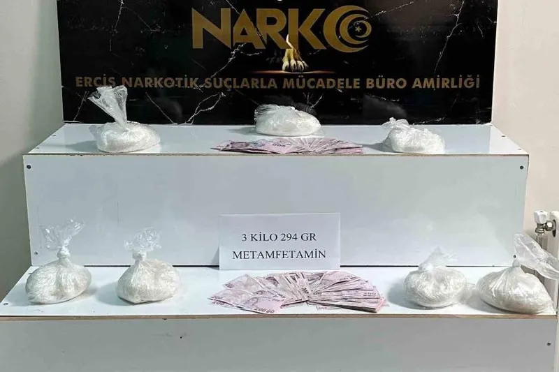 Van’da 3 kilo 294 gram uyuşturucu ele geçirildi