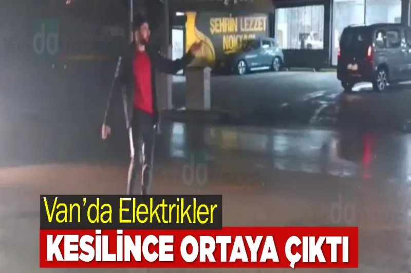 Van'da hakem düdüğüle trafiği yönetti