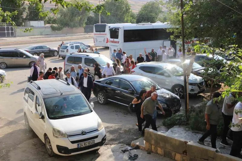 PKK’nın silah bırakma programını takip edecek heyet Irak’ta