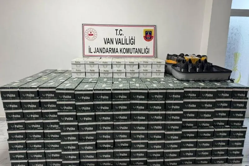 Van’da 799 çift kaçak ayakkabı ele geçirildi