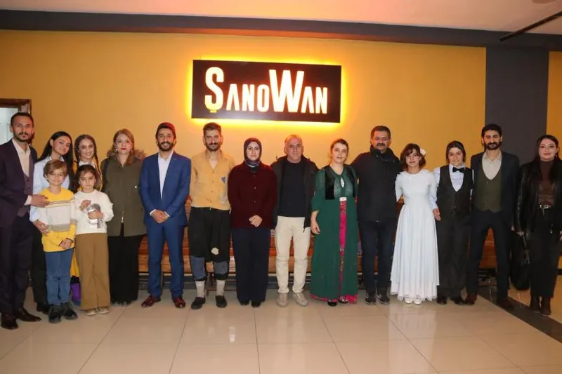 Kürtçe "Xulame Du Xudanan” tiyatro oyununa yoğun ilgi