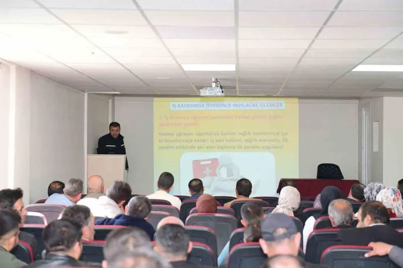 Servis şoförleri iş sağlığı ve güvenliği eğitimi verildi
