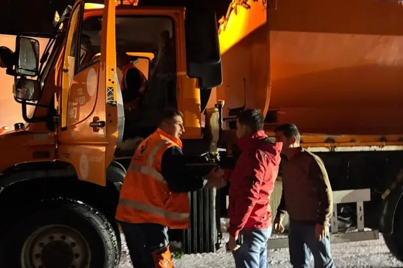 3 bin rakımlı Karabet Geçidi’nde kar yağışı etkili oldu