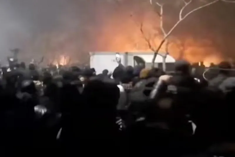 İran'da can kaybı 500'ü aştı