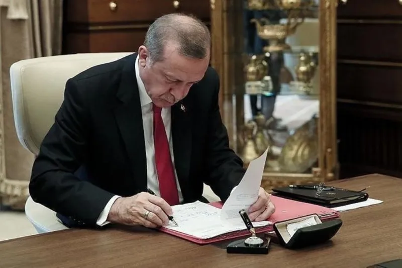 Bakanlıklar ve kamu kurumlarına atama kararları Resmi Gazete'de