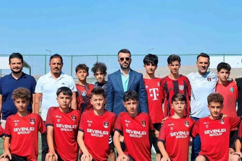 Başkan Özgür İreç İlhan genç sporcularla buluştu