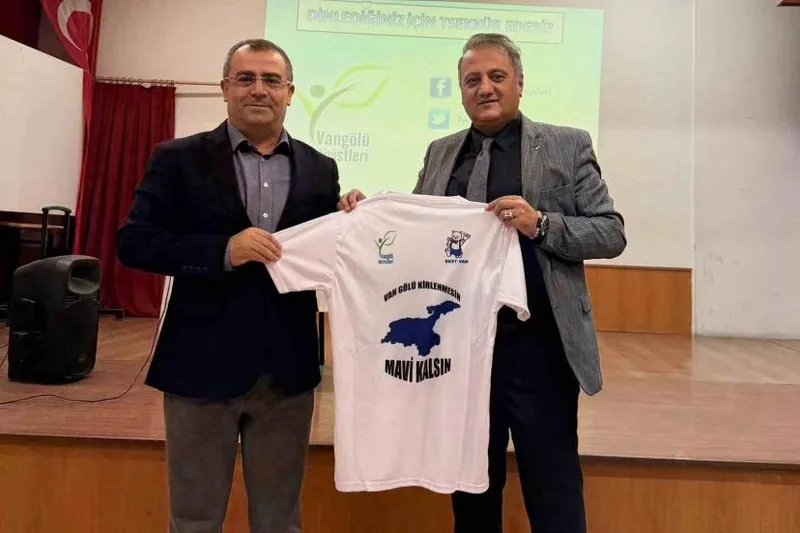 Van Gölü’nün korunması okul sıralarına taşındı