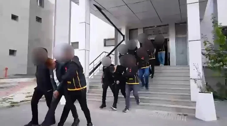 Van’da operasyon: 2.3 milyar TL’lik şüpheli para hareketi tespit edilen 11 kişi tutuklandı