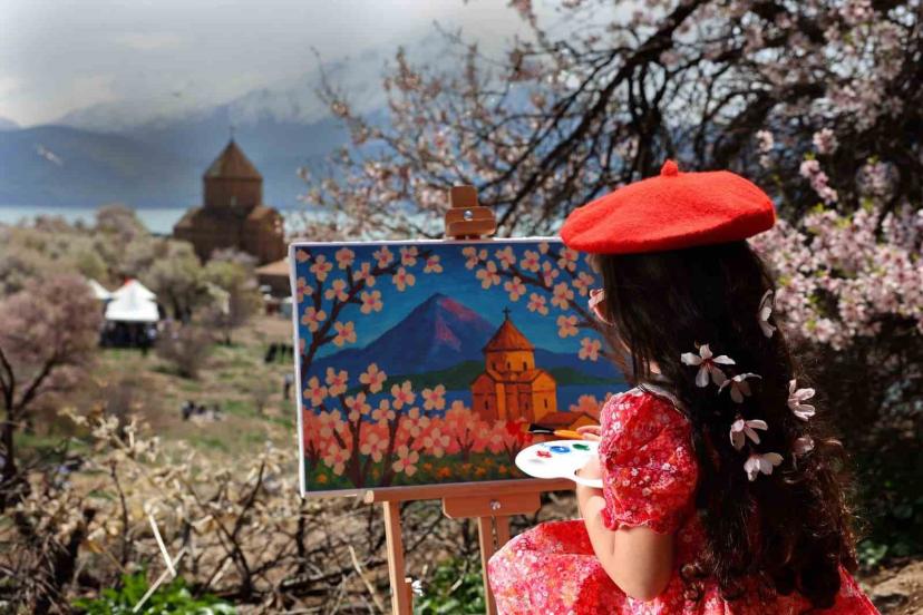 Akdamar Adası Badem Çiçeği Foto Safarisi sonuçlandı