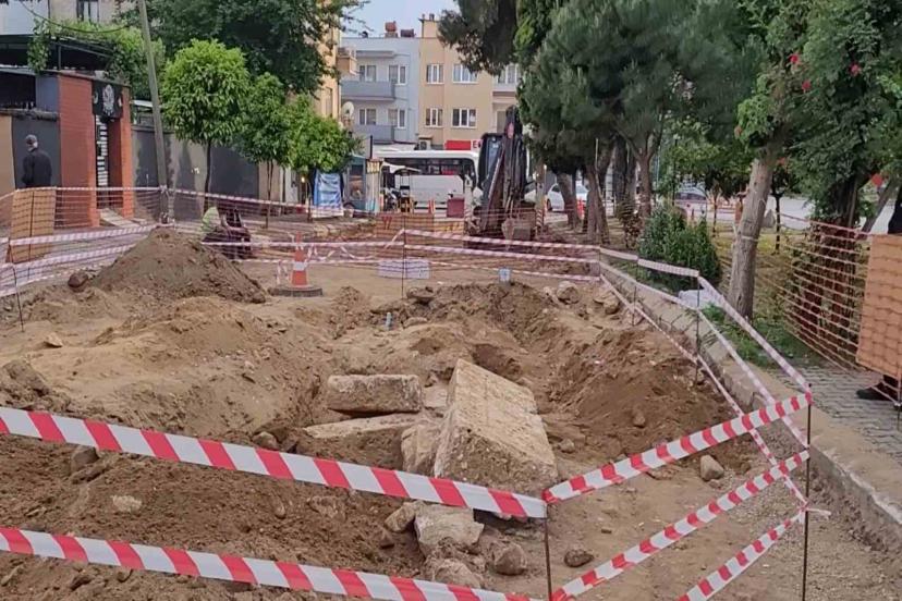 Belediyenin Yol çalışmasından tarih fışkırdı