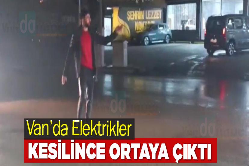 Van'da hakem düdüğüle trafiği yönetti