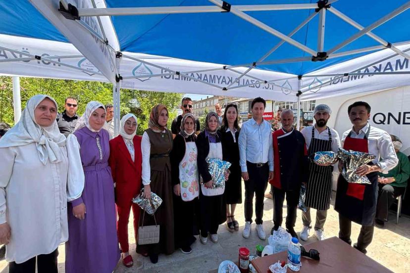 Özalp’te kursiyerler arasında yemek yarışması yapıldı