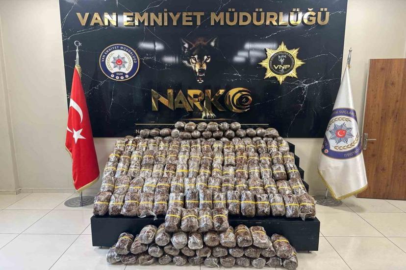 Van’da 84 kilo 460 gram esrar ele geçirildi