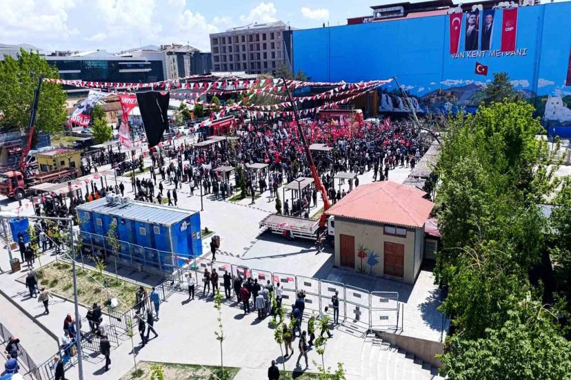 Van’da CHP mitingine katılım düşük kaldı