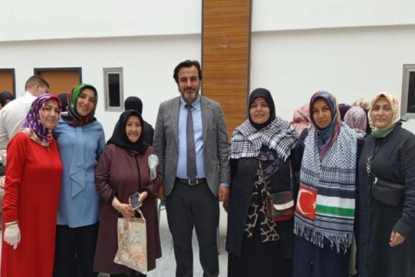 Van’da Gazze için hayır çarşısı düzenlendi