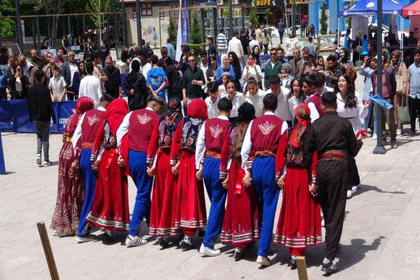Van’da "Gençlik Spor Festivalleri" başladı