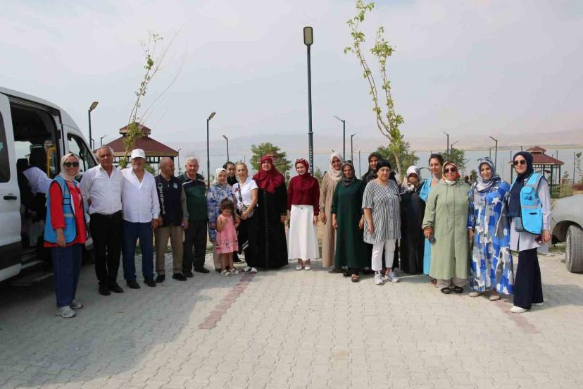 Van Büyükşehir Belediyesi yaşlı bireylere yönelik gezilerine devam ediyor