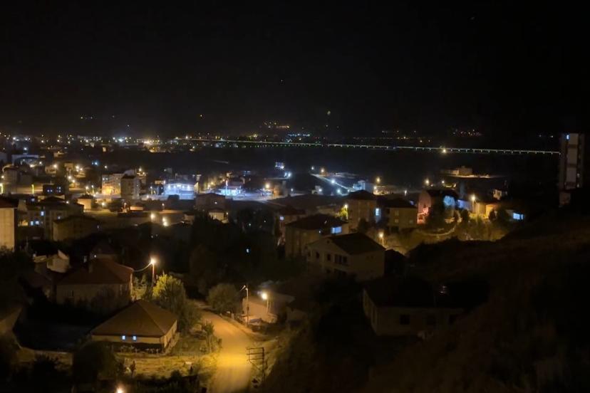 Yüksekova'da Korkutan Deprem!