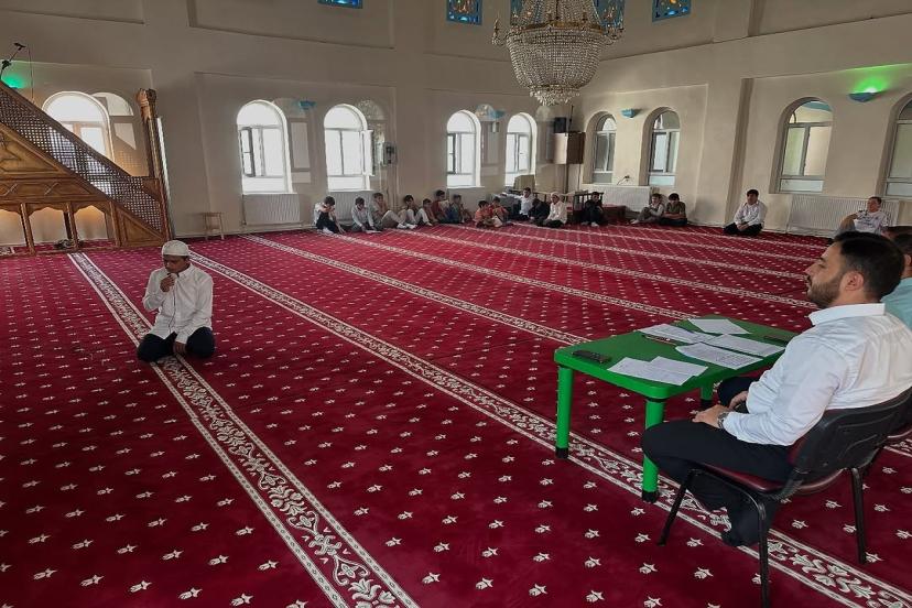 Gürpınar ilçesinde yaz Kur’an kurslarında çifte yarışma heyecanı