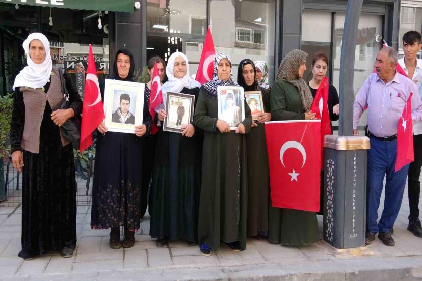 Vanlı ailelerin eylemi 107’nci haftasına girdi