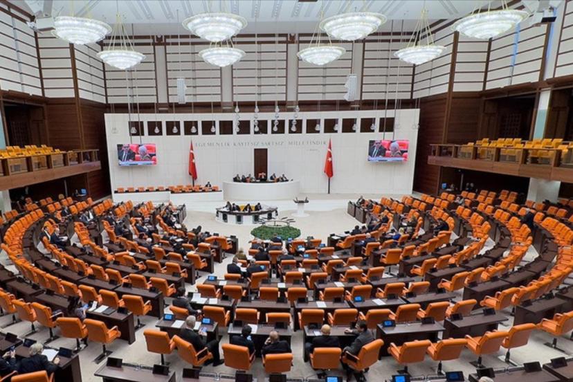 Ahlaka aykırı durumlara hapis cezası geliyor