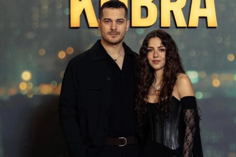 Aşıklar davette!