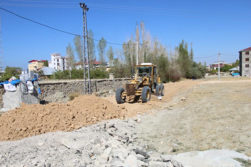 Edremit'te ulaşım altyapısı için hummalı çalışma