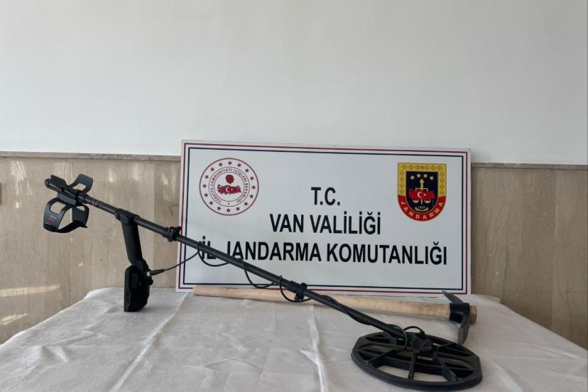 İzinsiz define arayanlara suçüstü