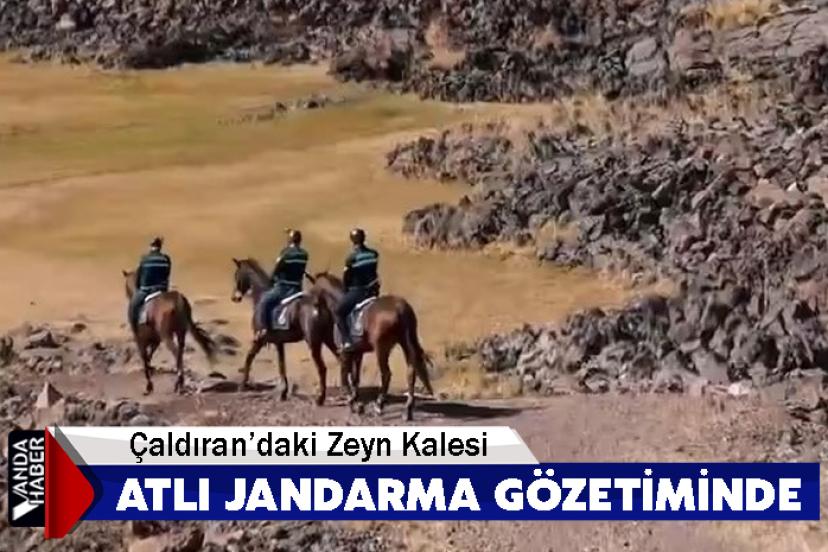 Tarihi Zeyn Kalesi’nin eteklerinde atlı jandarma devriyesi