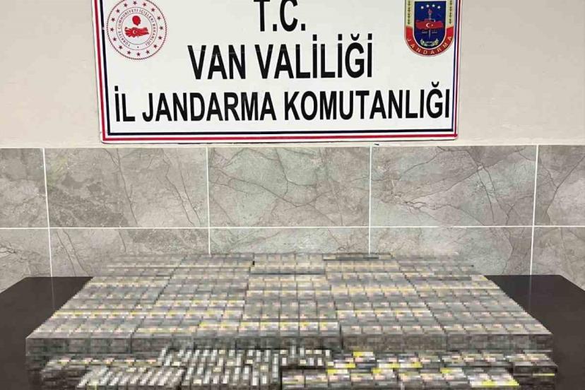 Van’da 990 paket kaçak sigara ele geçirildi