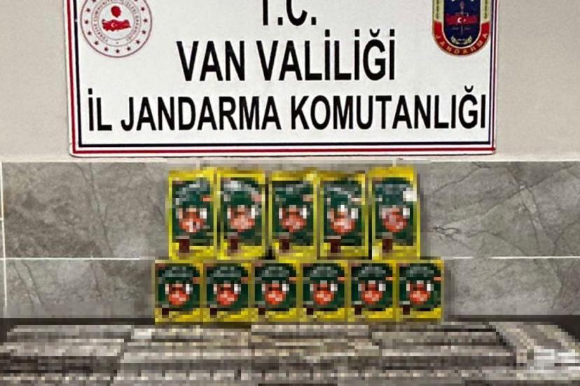 Van’da bin 460 paket kaçak sigara ele geçirildi