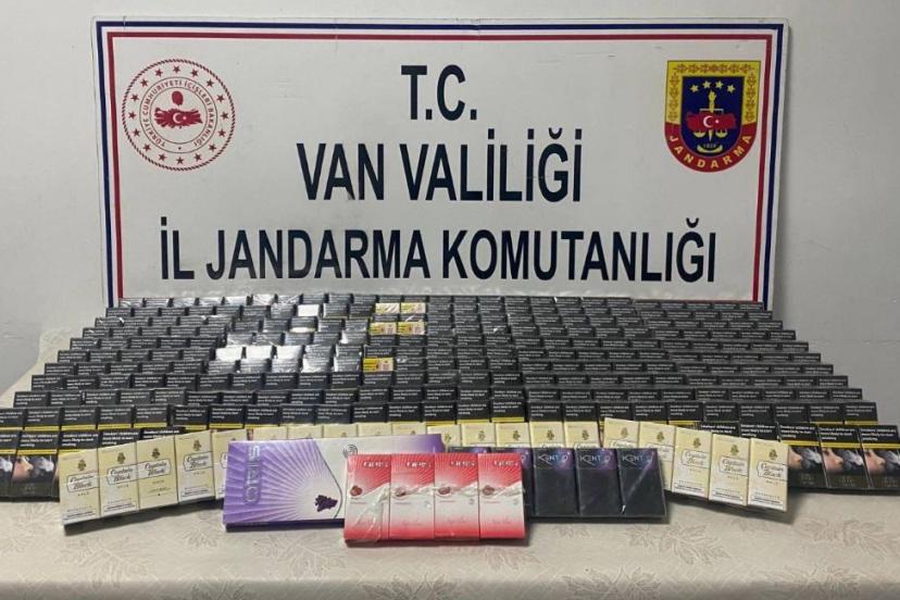 Van’da bin 859 paket kaçak sigara ele geçirildi