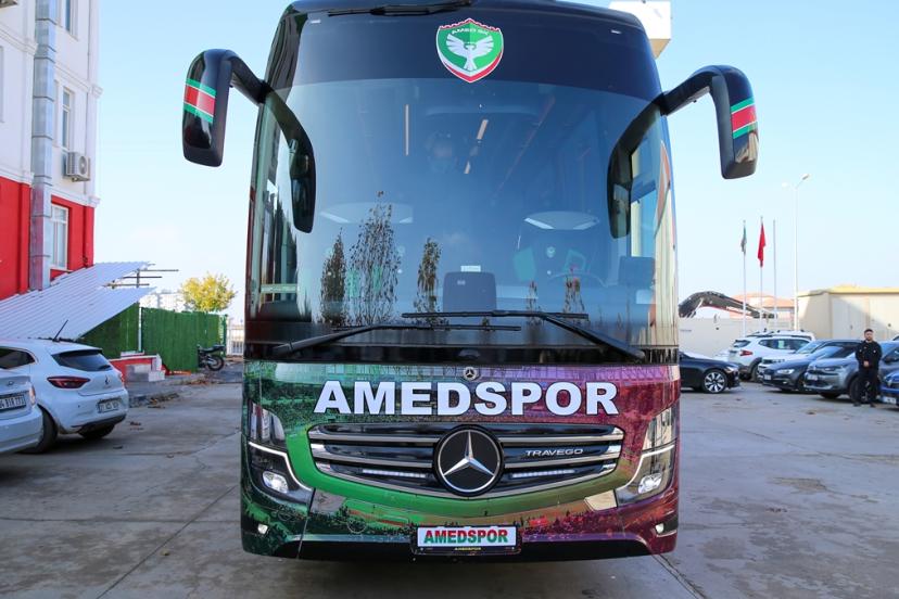 Amed Sportif Faaliyetler'e yeni takım otobüsü teslim edildi