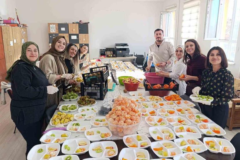 Van’da 3. meyve şenliği düzenlendi