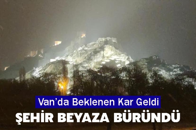 Van’da Beklenen Kar Geldi: Şehir Beyaza Büründü