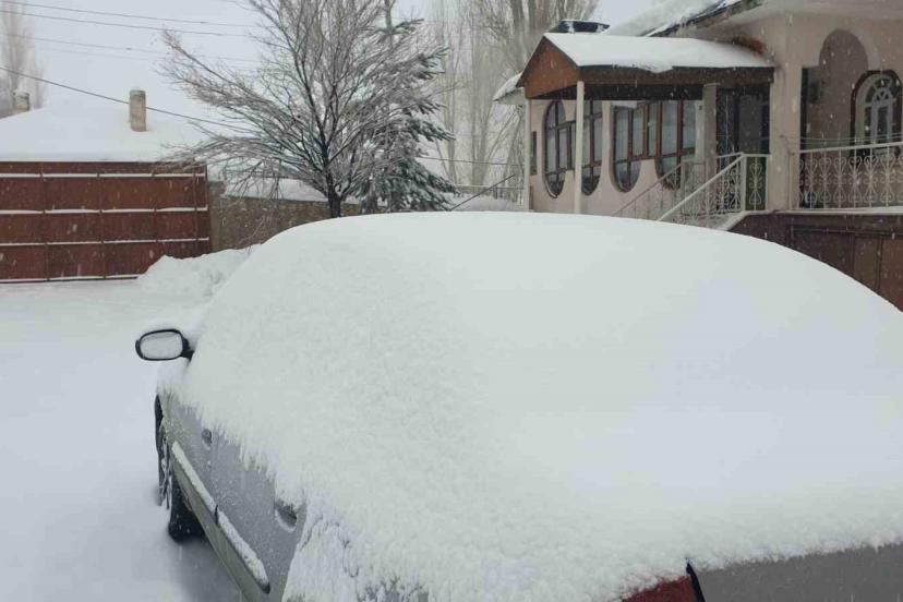 Başkale’de 19 yerleşim yerinin yolu ulaşıma kapandı