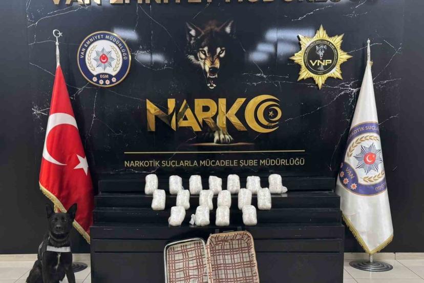 Van’da 22 kilo 540 gram metamfetamin ele geçirildi