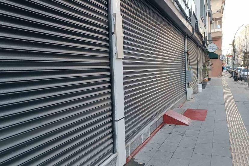 Van’da elektrik kesintisi esnafı mağdur etti