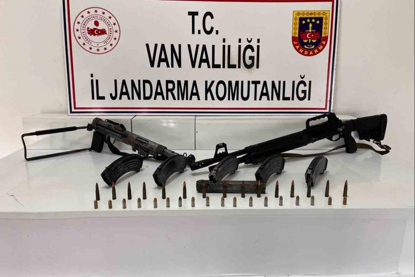 Van’da silah ve mühimmat ele geçirildi