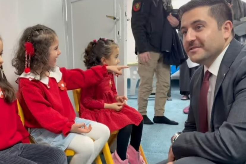 Özalp’ta bayrak haftası etkinliği