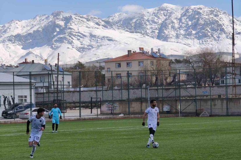 Van’da amatör futbol maçları devam ediyor