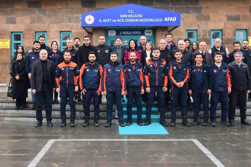 YYÜ’de "Van İlinin Depremselliği" söyleşi düzenlendi