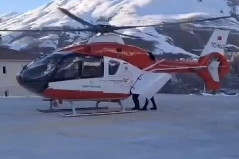 Bahçesaray’daki 3 yaşındaki çocuk, helikopter Van’a sevk edildi