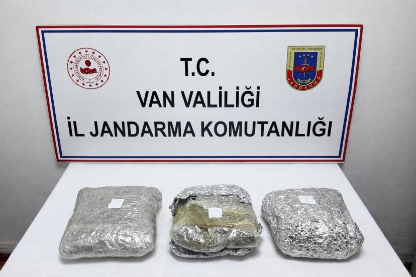 Çaldıran’da 4 kilo 60 gram skunk ele geçirildi