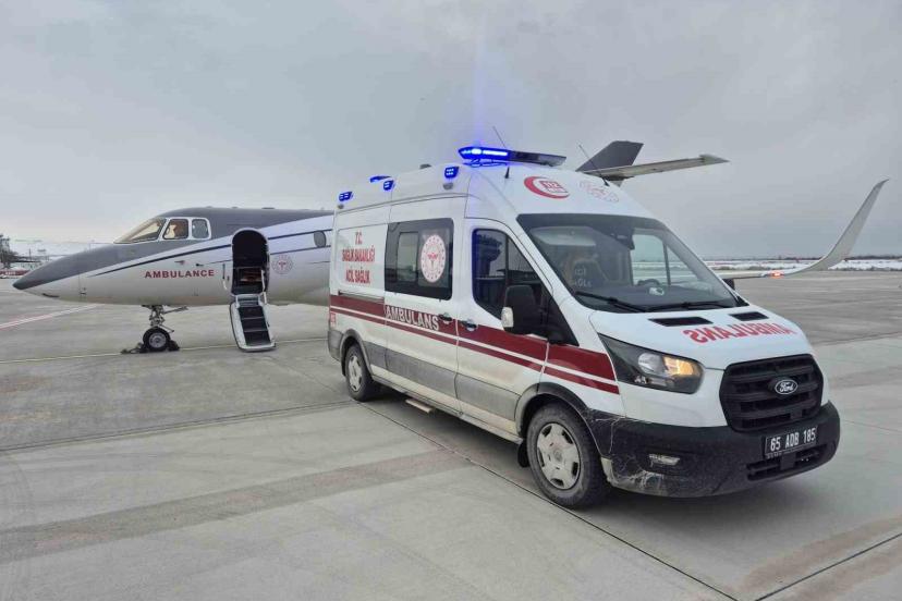 Van’da 3 aylık bebek uçak ambulansla Konya’ya sevk edildi