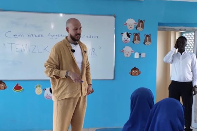 Cem Özkök, Somali'de yetimhane açtı